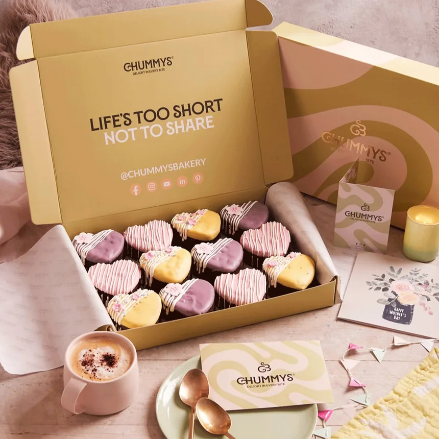 Chummy's heart-shaped gift box